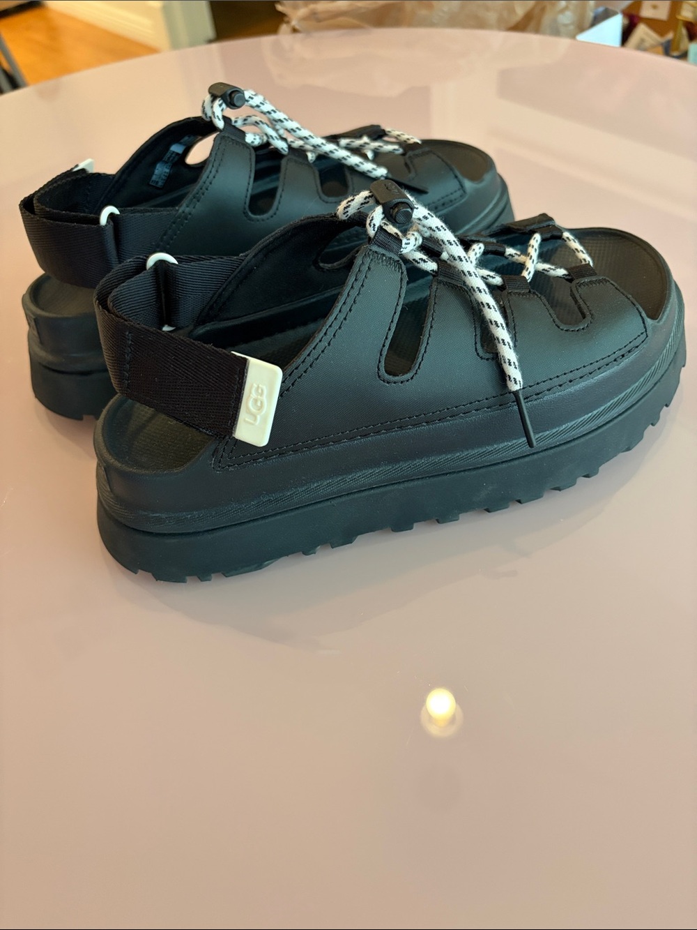 Women’s Ugg Toggle Sandals with White Contrast Laces - Picture 3 of 5